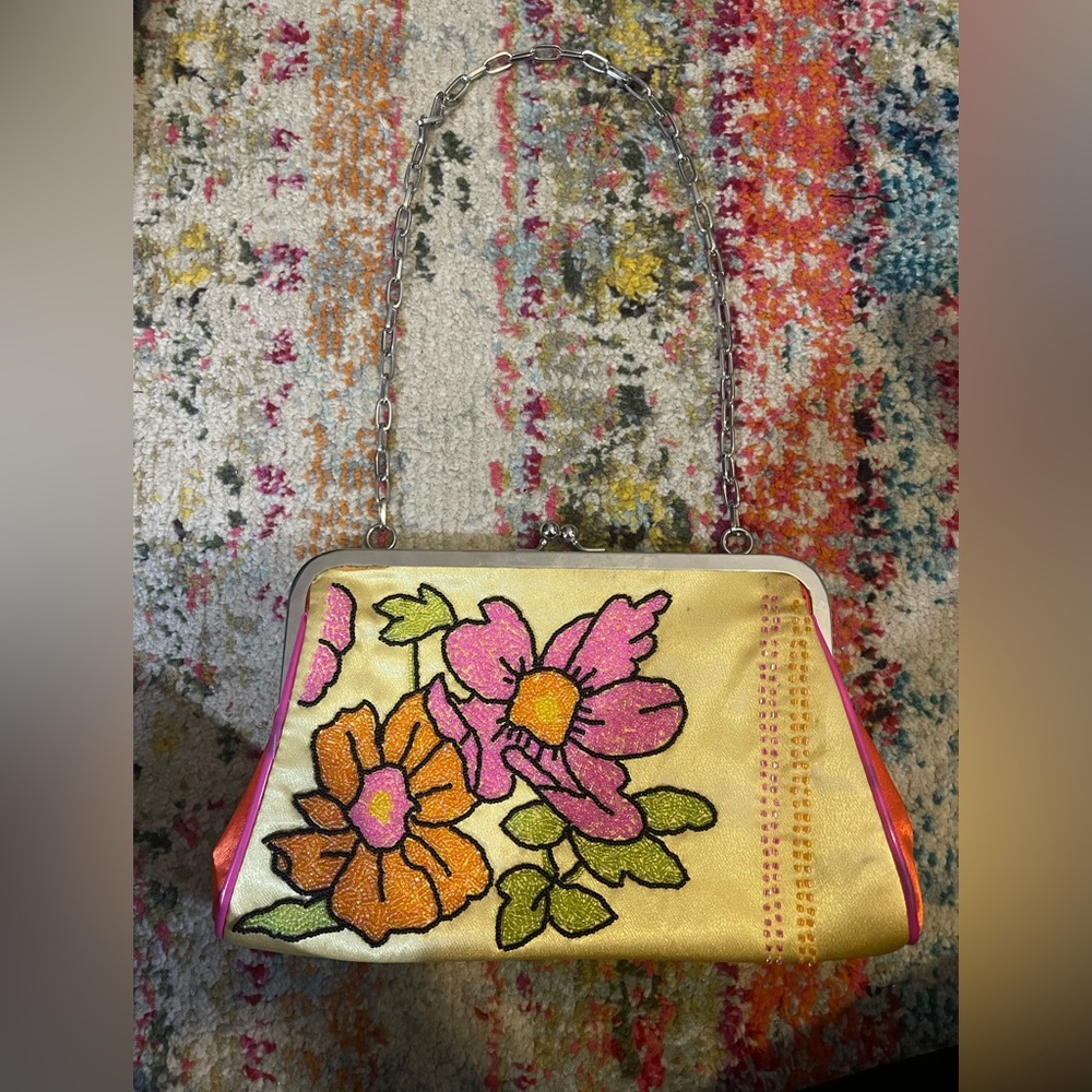 Vintage Redfish Beaded Floral Clasp Shoulder Bag